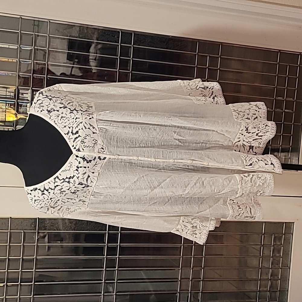 White Lace Top (NWOT)
